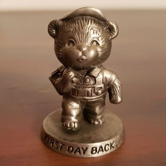 Vintage Avon "First Day Back "Small Pewter Figurine Bear with Schoolbooks (1983) - Picture 1 of 6